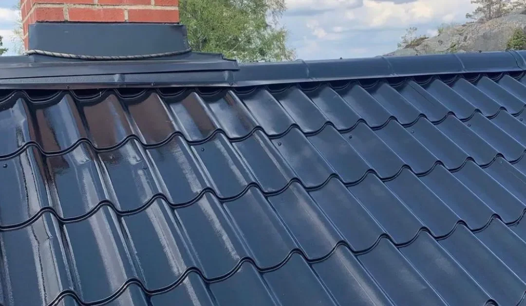 Varför är det viktigt att tvätta taket regelbundet?
